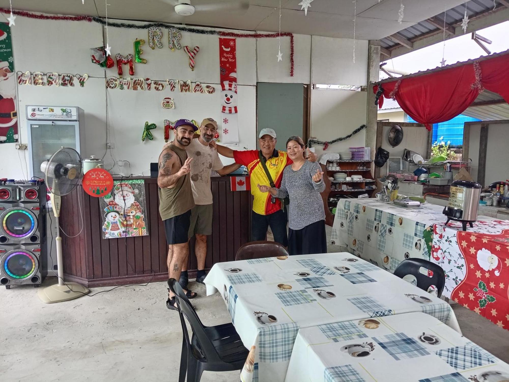 Mulu D Cave Homestay Eksteriør billede