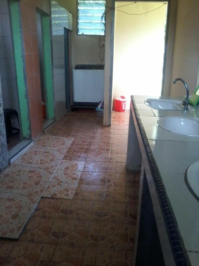 Mulu D Cave Homestay Eksteriør billede