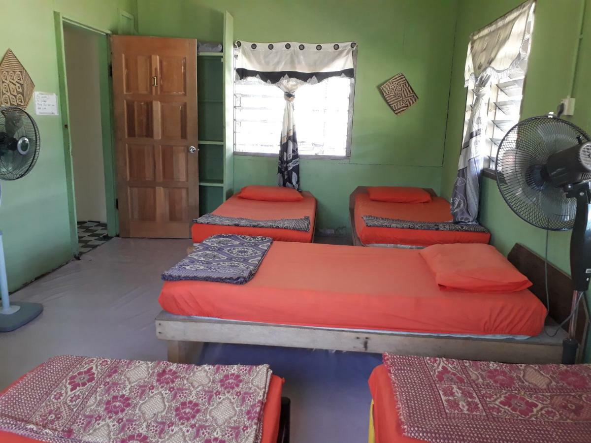 Mulu D Cave Homestay Eksteriør billede
