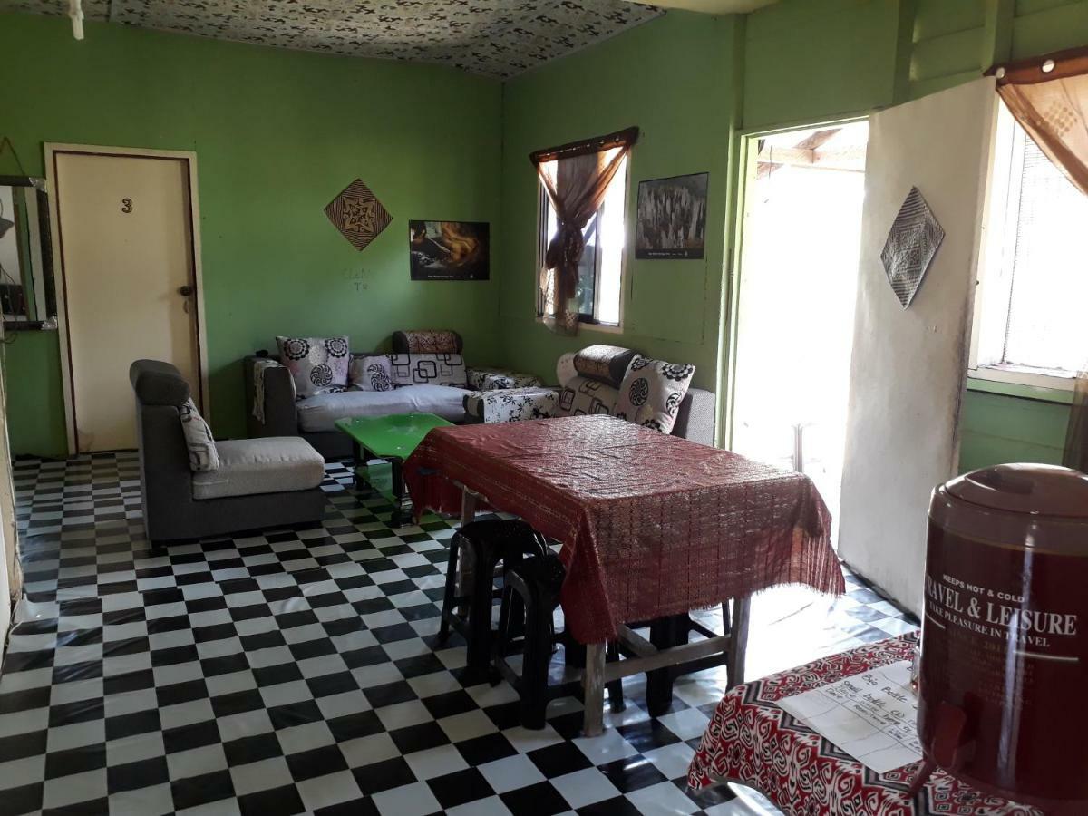 Mulu D Cave Homestay Eksteriør billede