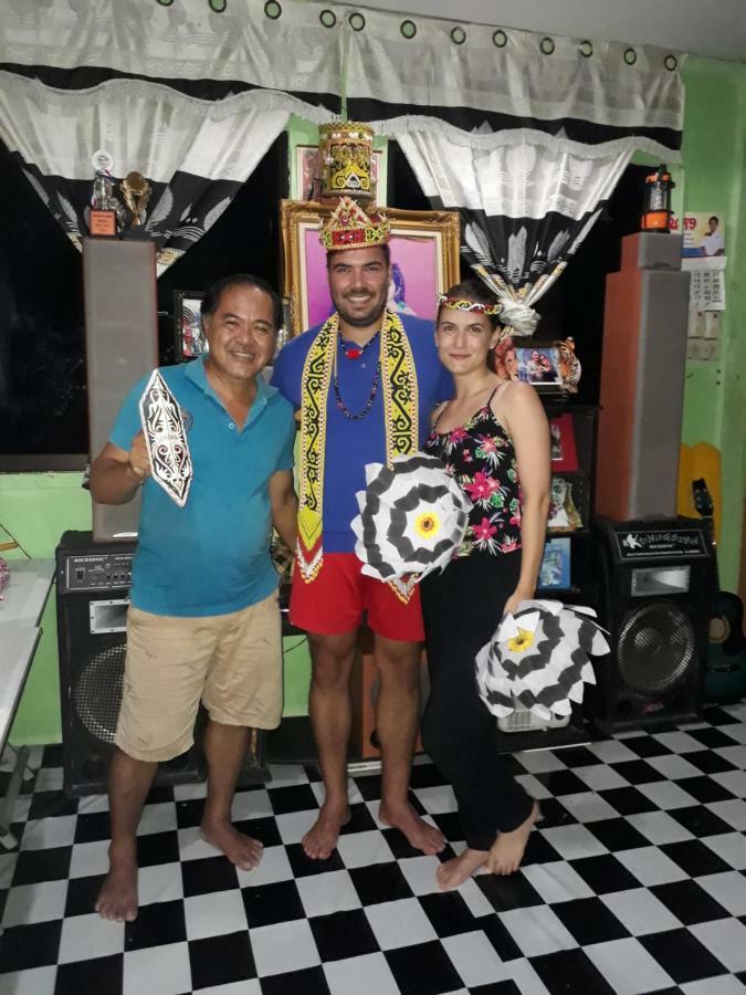 Mulu D Cave Homestay Eksteriør billede