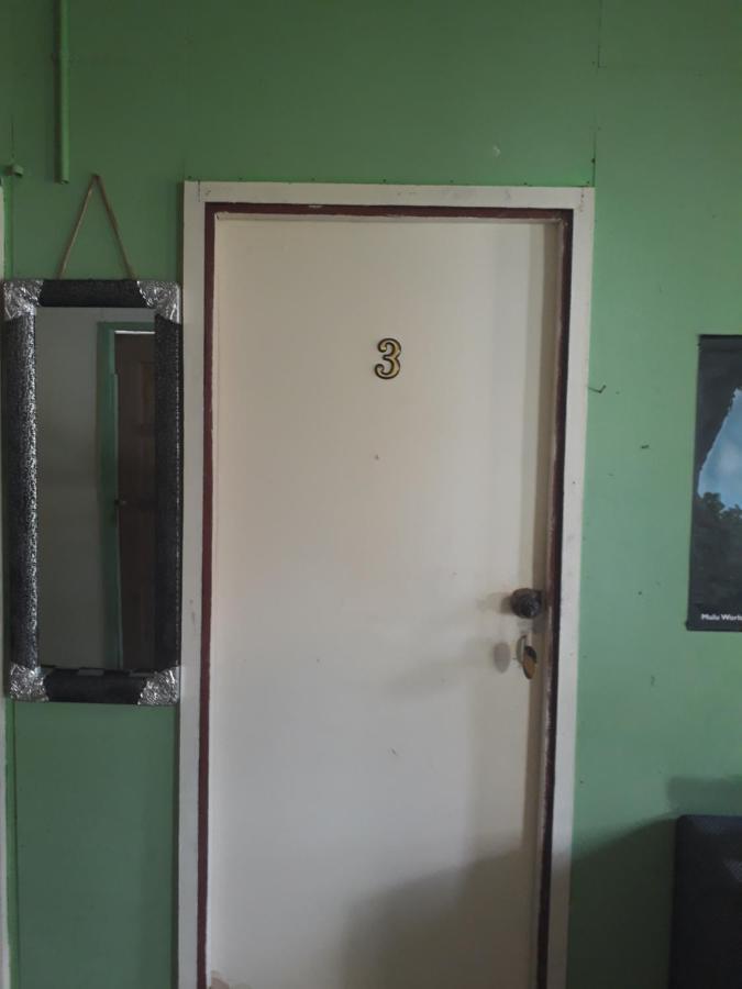 Mulu D Cave Homestay Eksteriør billede