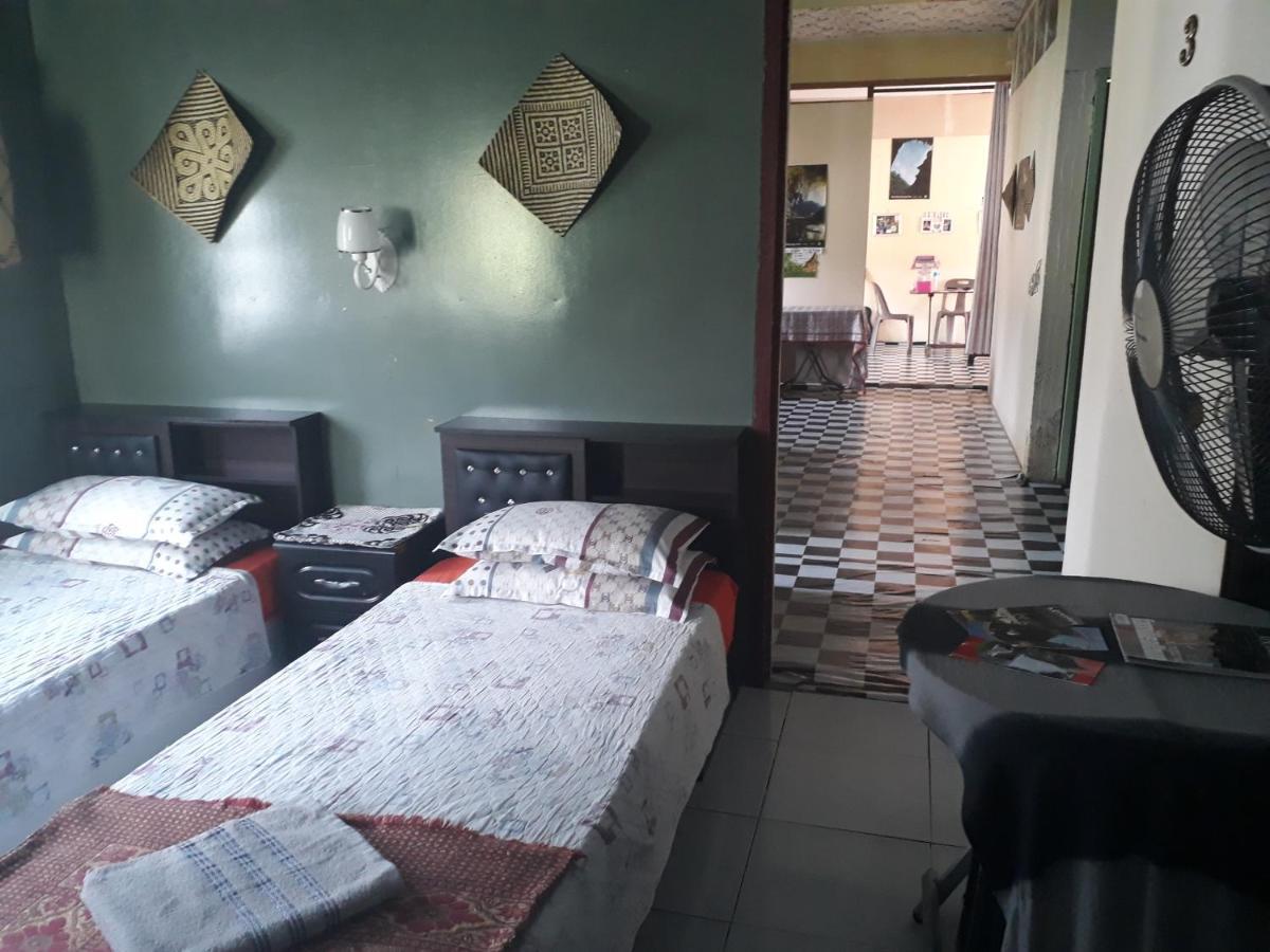 Mulu D Cave Homestay Eksteriør billede