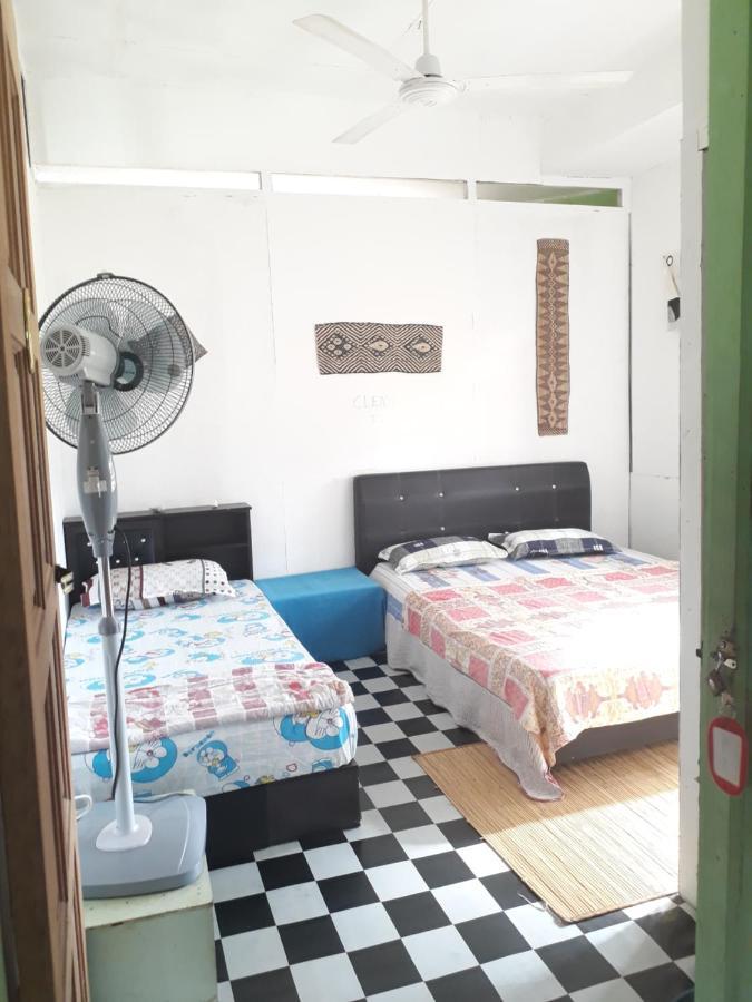 Mulu D Cave Homestay Eksteriør billede